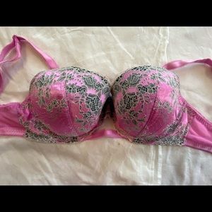 Victoria’s Secret pink bra